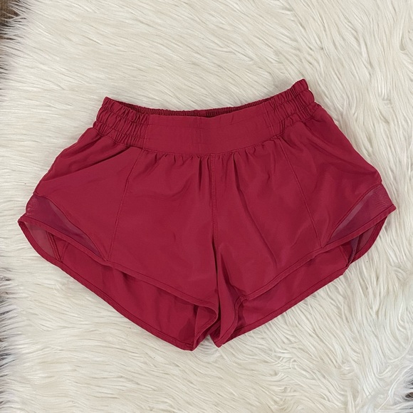 Lululemon Hotty Hot Short II *2.5"- Violet Red - Picture 4 of 10